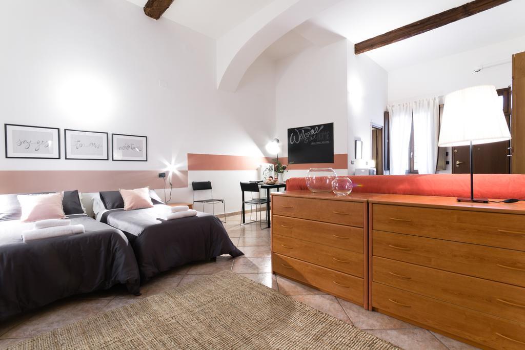 Senzanome - Old Town - Bologna Apartment Екстериор снимка